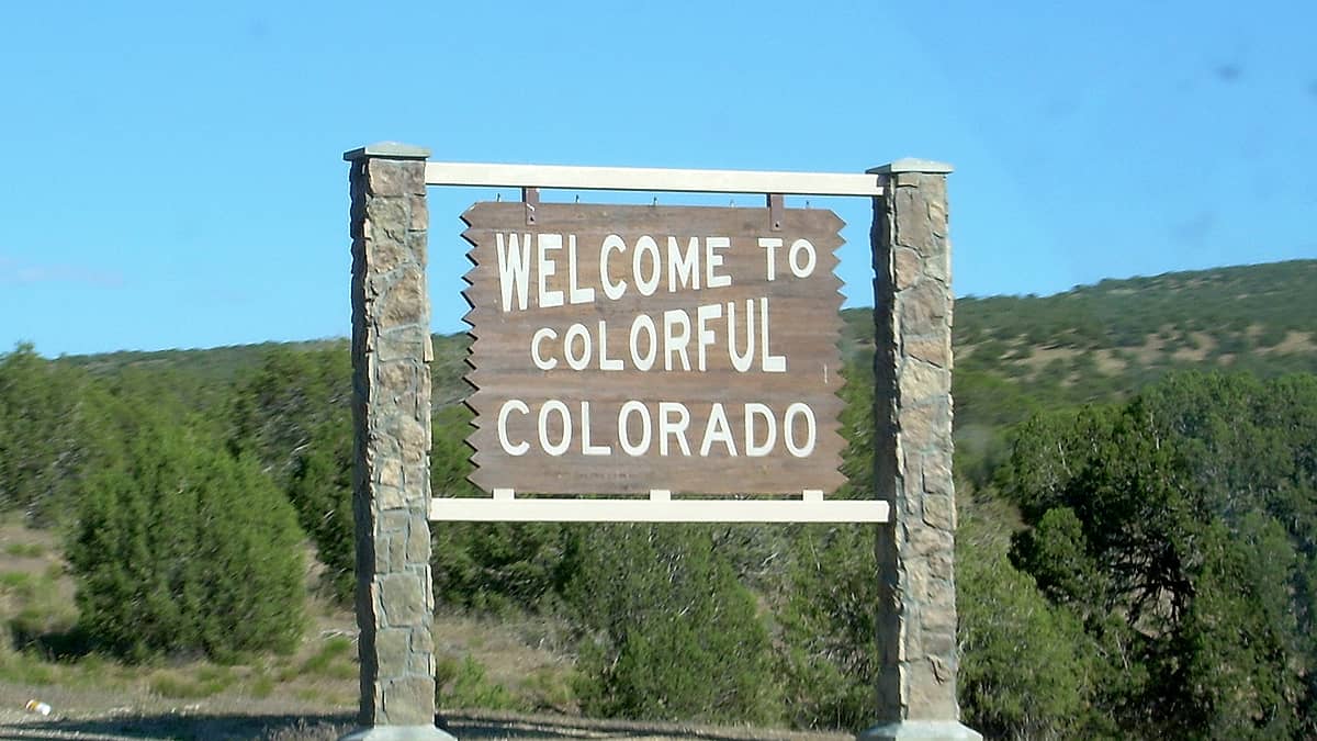 Colorado state welcome sign, along Interstate 70, entering from Utah